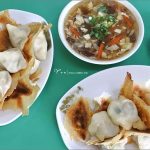 [台中西屯] 小六鍋貼~ 酥脆外皮爆漿內餡，人氣排隊美食