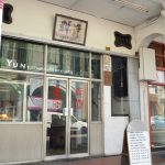 [新加坡美食] 逸群雞飯~ 雞肉Q彈好吃，當地人喜愛的老字號餐廳