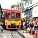 [泰國景點] 美功鐵道市場～火車穿過市集好震撼，曼谷必遊推薦